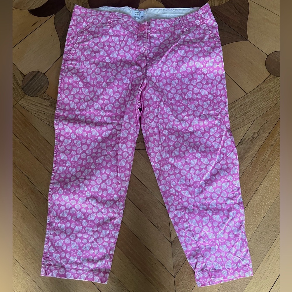 Crown and Ivy sea shell capris